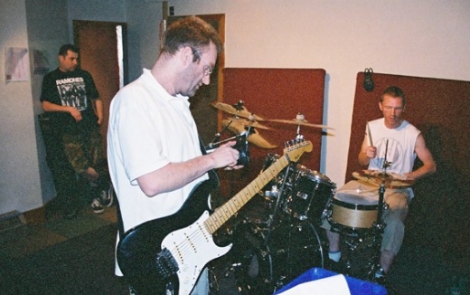 Unit 5 Studios, Mansfield, July 2003